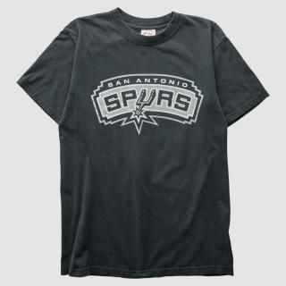 サンアントニオスパーズ マジェスティック 2000s Tシャツ - ブラック - S バイ ファナテ サムネイル