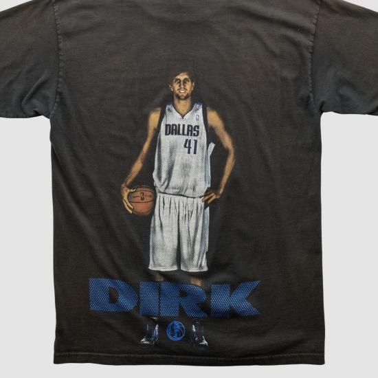 ダーク・ノビツキー UNK 2010s Tシャツ - ブラック - M バイ ファナティクス リアル イメージ3