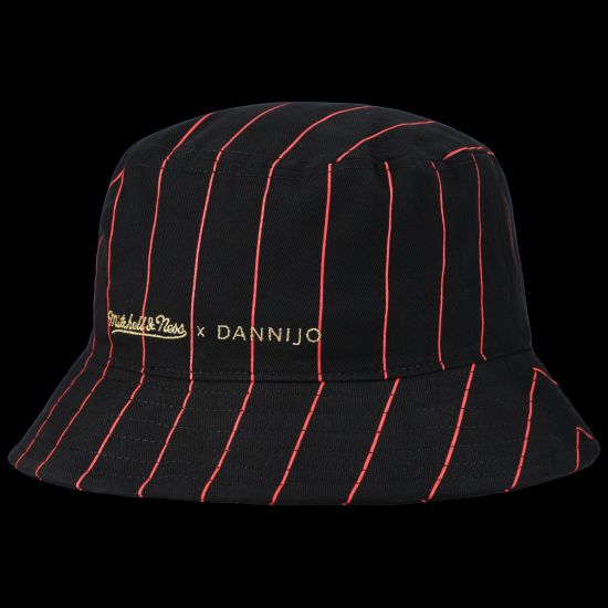 シカゴ・ブルズ x DANNI