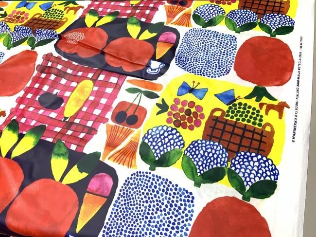 ケサトリ(Kesatori) 表面コーティング生地 (50cm)マリメッコ(marimekko