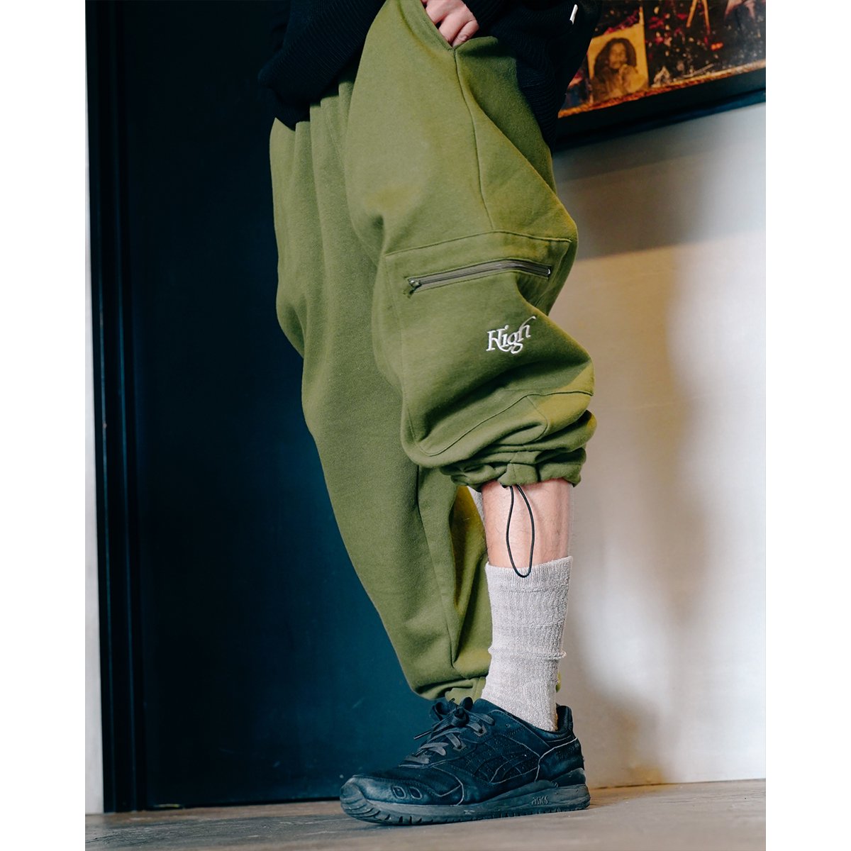 HighLife / High Cargo Sweat Pants - Olive - - HighLife Online Store |  ハイライフ公式オンラインストア