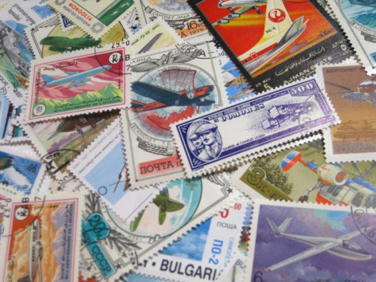 世界の飛行機使用済み切手10枚パケット-世界の古切手・使用済み切手