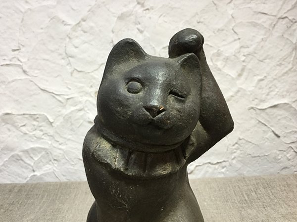 猫の置物 - ブルーパロット｜京都のアンティーク食器・家具・引取・修理・金継ぎ