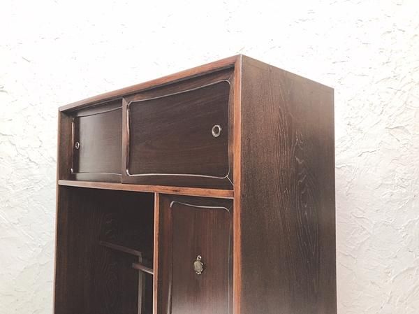 【アンティーク】衣類箪笥 和簞笥 茶箪笥 和風キャビネット 古家具 昭和レトロ ヴィンテージ 朱茶箪笥 大正昭和の和風キャビネット 日本製