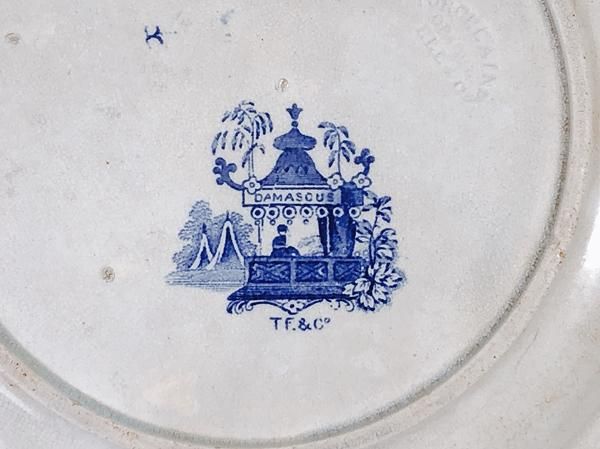 ヨーロッパ製アンティークブルーアンドホワイト平皿 直径25.5 高さ3