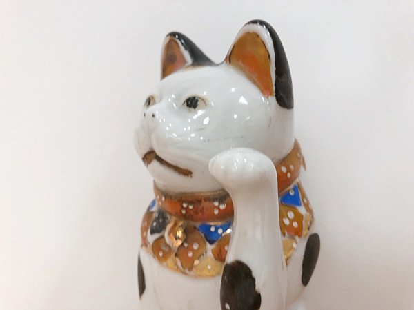 招き猫 - 京都の骨董・アンティーク・ヴィンテージの家具・食器・雑貨 
