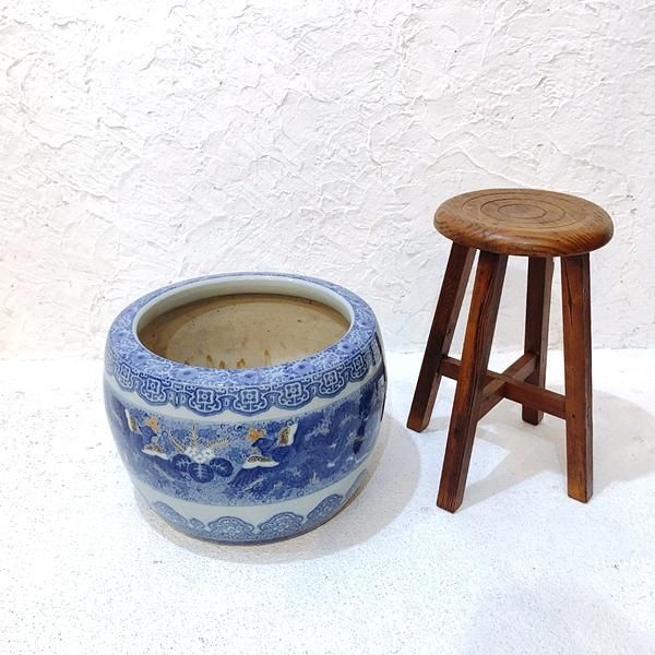 染付火鉢 火鉢と炭道具の販売 骨董 斎明堂 / 染付椿文様火鉢