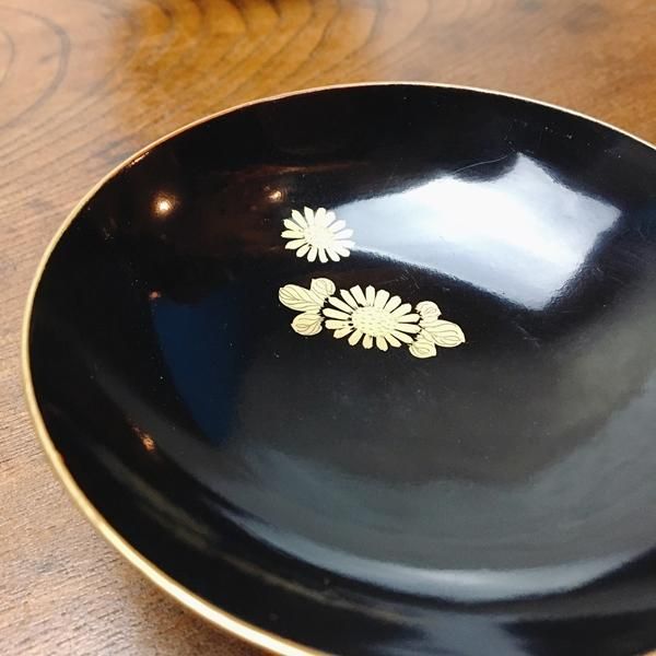 和食器朱塗り蒔絵碗 菊桐模様の伝統工芸品