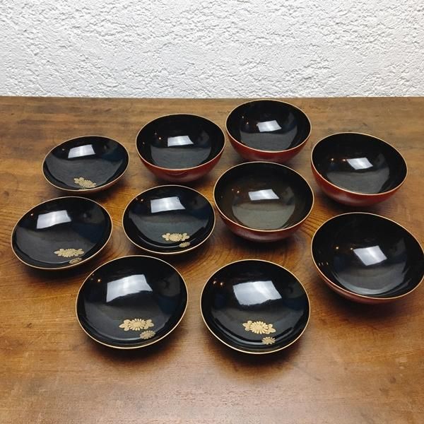 黒漆菊桐模様御殿般黒蝋色吸い物碗 黒漆菊桐模様御殿般黒蝋色吸い物碗