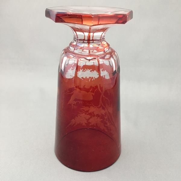 ヨーロッパ製 高級感あふれる鹿カットグラス 小ぶり