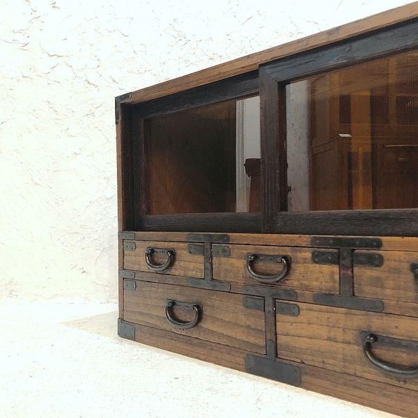 ビンテージ　桐製　時代箪笥　打出し金具　② 桐の時代箪笥 B0167 – 赤富士竜市オンラインショップ｜リメイク