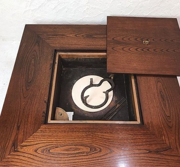 囲炉裏テーブル - 骨董・アンティーク・ヴィンテージの家具・食器 