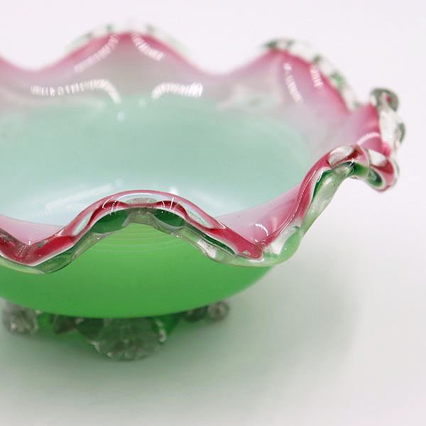 大正ガラス鉢（グリーン・ピンク・乳白）