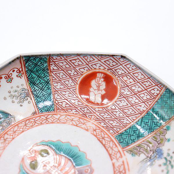手描き 赤絵 八角皿 明治時代 アンティーク食器（亀・唐人物・菱