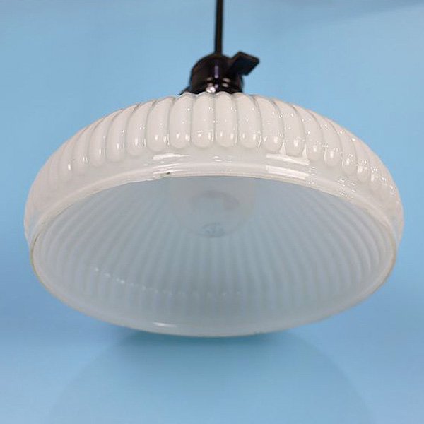 乳白ガラス 電笠ライト アンティーク　昭和レトロ　ランプ　照明　レトロ