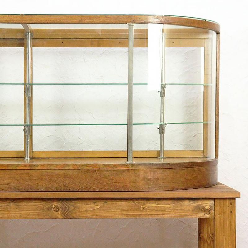 Rガラスショーケース（新調した台付き） - ブルーパロット｜京都の