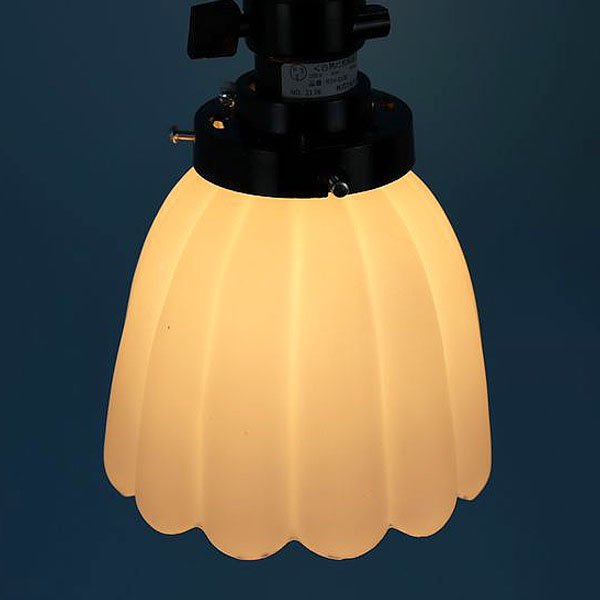 昭和レトロ 電笠 電傘 ランプシェード 乳白 照明 フリル 蕾 小ぶり 和 