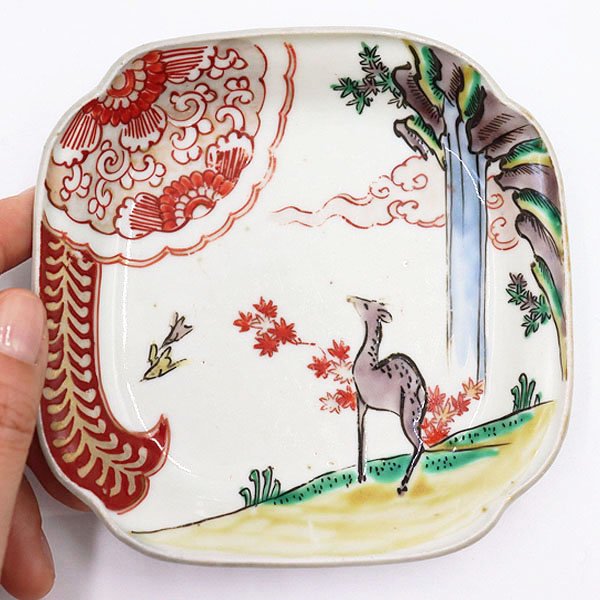 手描き 色絵 角 小皿 取り皿 飾り皿 和食器 かわいい ゆるい のどか 動物（鹿・滝・紅葉・鳥）