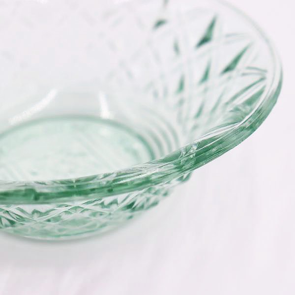 プレスガラス 薄緑 ガラス鉢 サラダボウル レトロ食器 大正・昭和 アンティーク