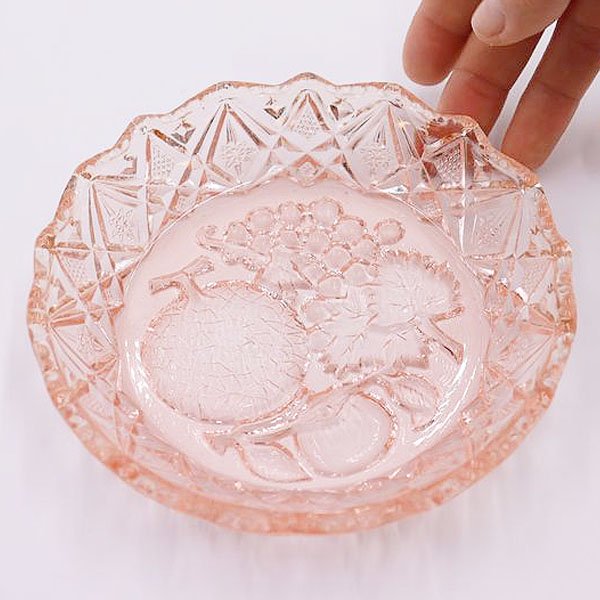 プレスガラス サーモンピンク ガラス皿 サラダ・デザート レトロ食器 