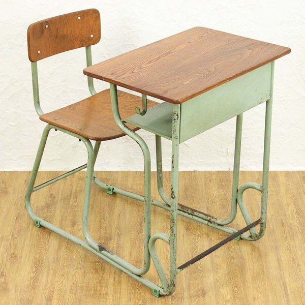 アンティーク小学校の机 レトロ 昭和 机と椅子のセット - 愛知県の家具