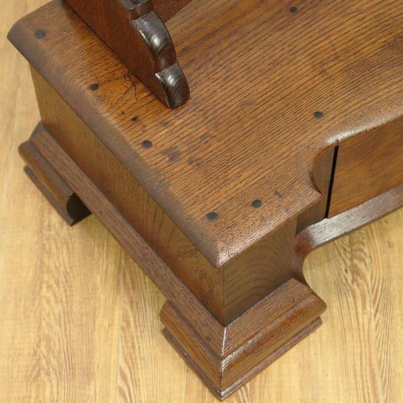 子供用のヴィンテージ机　透かし彫り 昭和レトロ 大正ロマン 大正ロマン楕円鏡台 桜透かし彫り和洋折衷