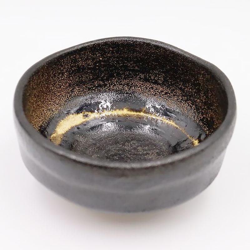 Amazon.co.jp: 黒楽茶碗 手びねり 作家物 銘あり 抹茶茶碗 陶芸