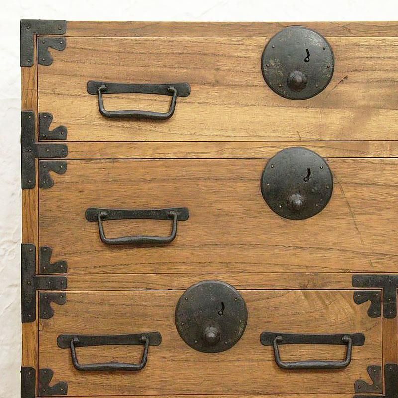 大正時代の桐製小箪笥｜重厚な金具と多彩な引出｜滑りの良い使い心地