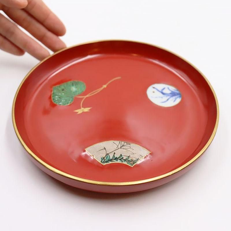 希少 珍品 図変わり 朱塗り 陶磁器 埋め込み 木皿 菓子皿