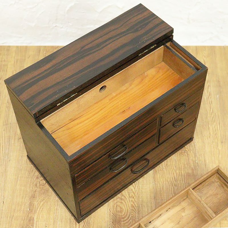古い木製の小引き出し4杯 お針箱 裁縫箱 小物入れ 針箱 古道具 昭和レトロ