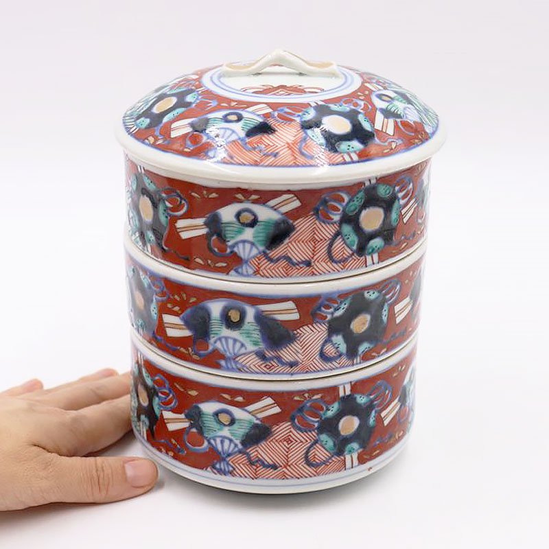 手描き 色絵 三段重 陶磁器製重 和食器 ハレの日 かわいい スタッキング アンティーク カラフル（扇子・七宝）