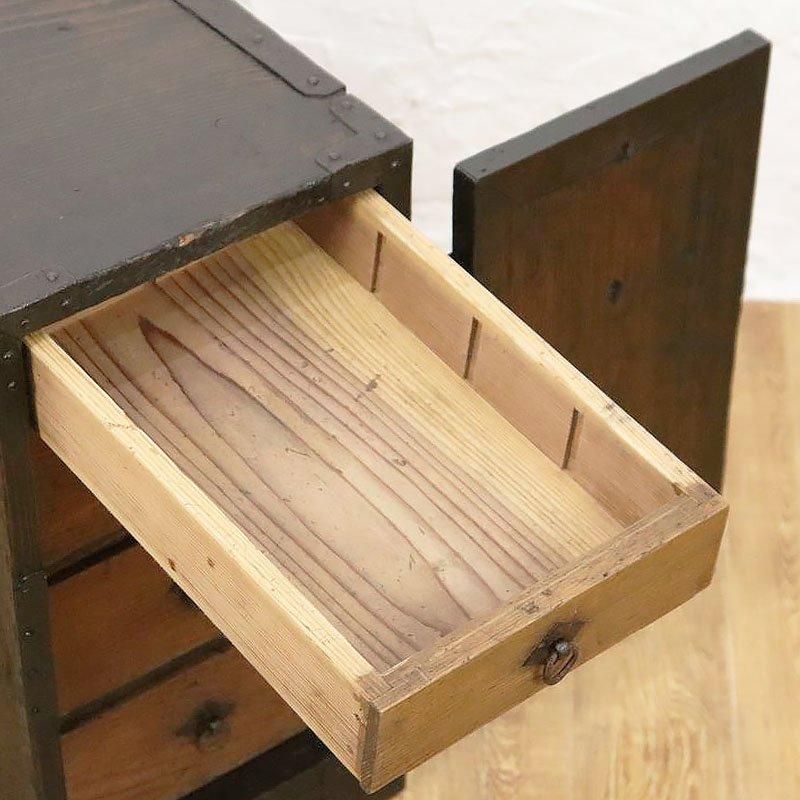 時代箪笥／仙台閂錠鳳凰金具衣裳箪笥 【SENDAI clothing chest
