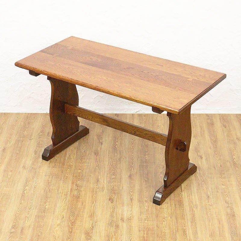 オランダ製アンティーク家具② オランダで買い付けた素朴な風合いのウォールキャビネット（5月