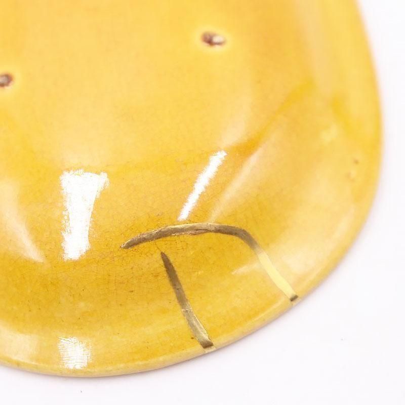 Z*o様 金継ぎで修復された小判型の豆皿　淡路民平焼の黄釉（きゆう） 金継ぎ】小判型 楕円 豆皿 淡路 民平焼 ミンペイ 黄釉 ミニ