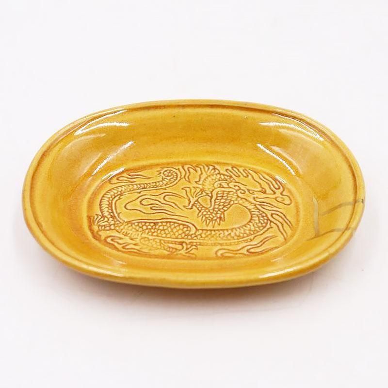 Z*o様 金継ぎで修復された小判型の豆皿 淡路民平焼の黄釉(きゆう) 金継ぎ】小判型 楕円 豆皿 淡路 民平焼 ミンペイ 黄釉 ミニ