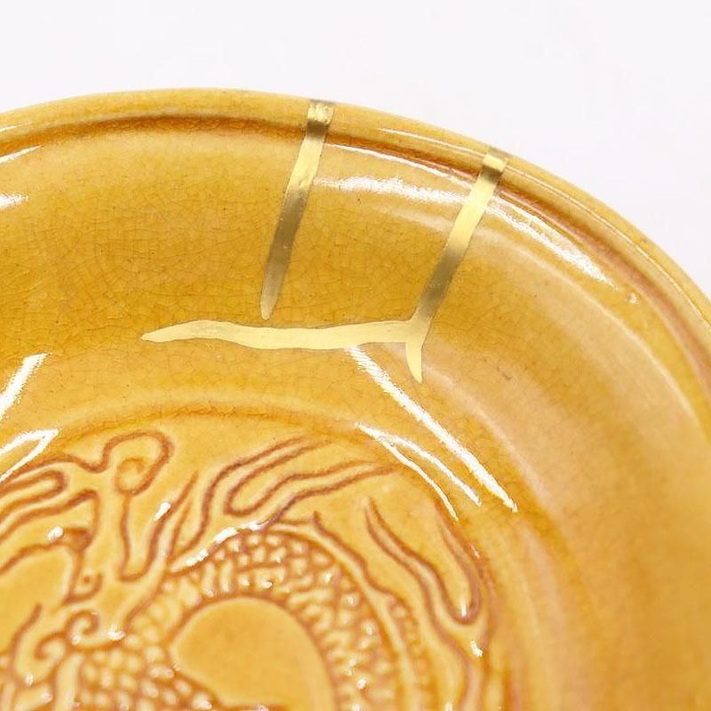 Z*o様 金継ぎで修復された小判型の豆皿　淡路民平焼の黄釉（きゆう） 金継ぎ】小判型 楕円 豆皿 淡路 民平焼 ミンペイ 黄釉 ミニ