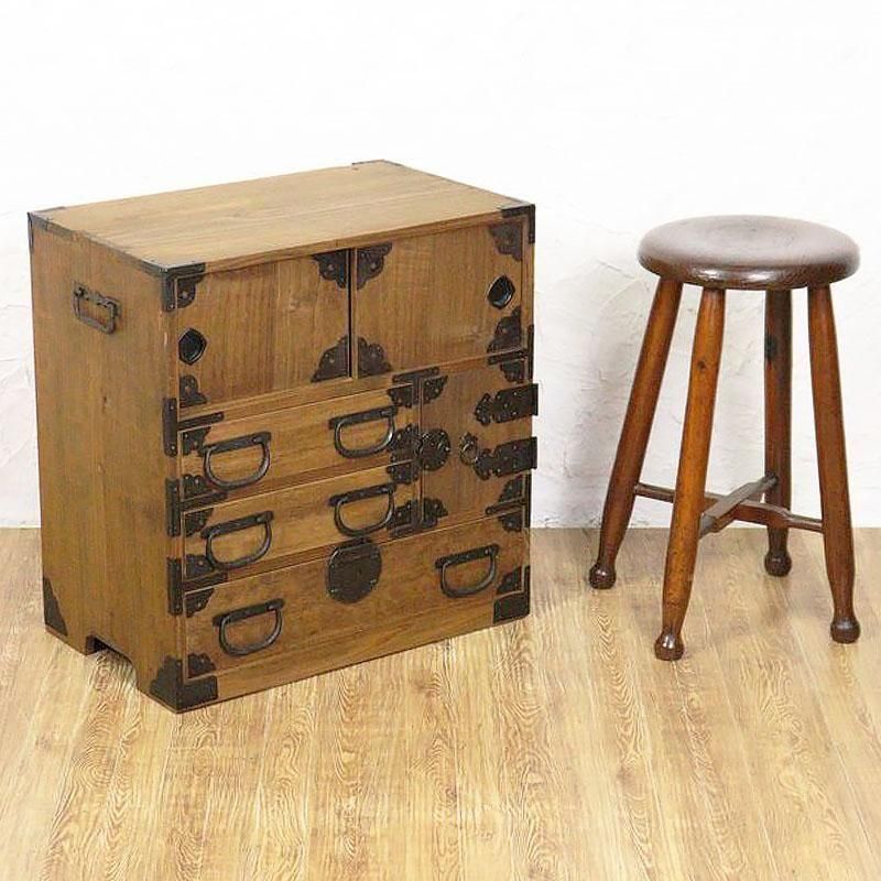 小箪笥の大正時代 手元収納の温もりと重厚さ