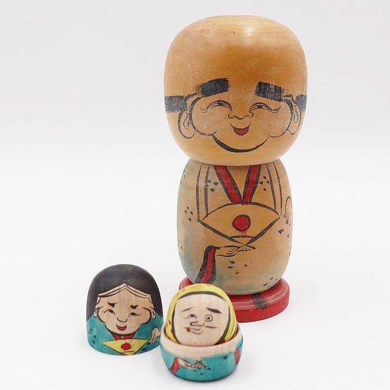 オリエンタルカレーの人形とこけしのセットです高さは15cmぐらいです オリエンタルカレーの人形とこけしのセットです高さは15cmぐらい