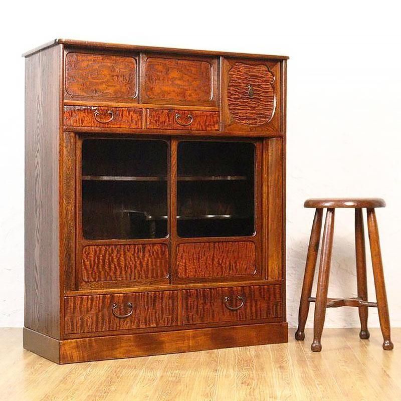 タモ材の玉杢目が美しい茶箪笥 タモ材の玉杢目が美しい茶箪笥