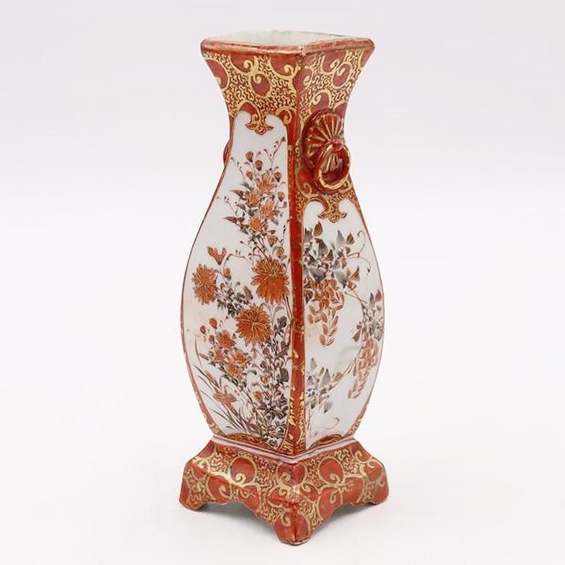 色鮮やかな陶器製花瓶古赤絵 色鮮やかな陶器製花瓶古赤絵