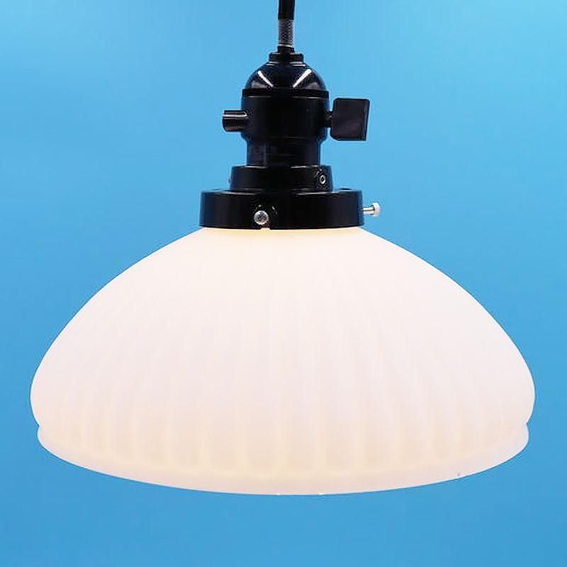 昭和レトロ 電笠 電傘 ランプシェード シェル風 ストライプ 乳白ガラス