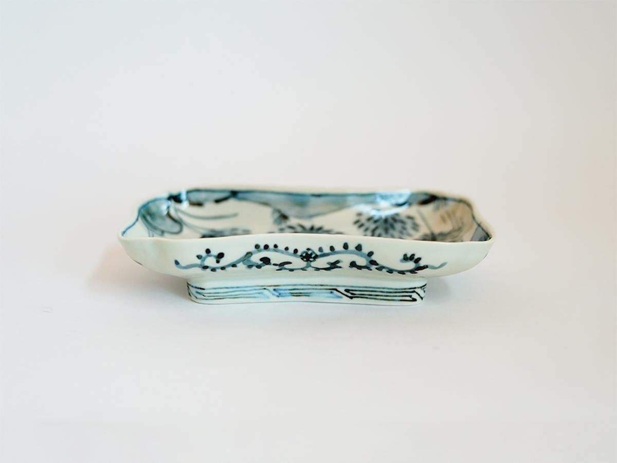 昭和初期 色絵『秋草野弁当団扇文』三つ足懐石大長皿(8客) 盛り皿豆長皿(8客) 昭和初期 色絵『秋草野弁当団扇文』三つ足懐石大長皿(8