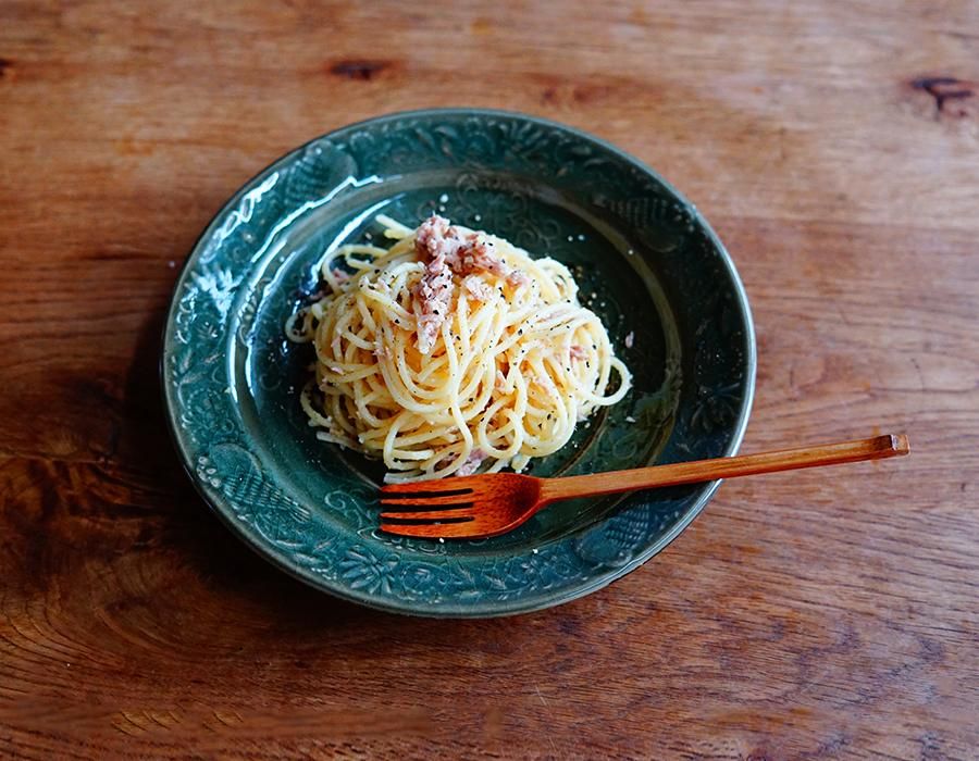 【メーカー直売】 陽刻 shop］ SUIYO｜threetone［online 青磁 22cm パスタ皿 食器