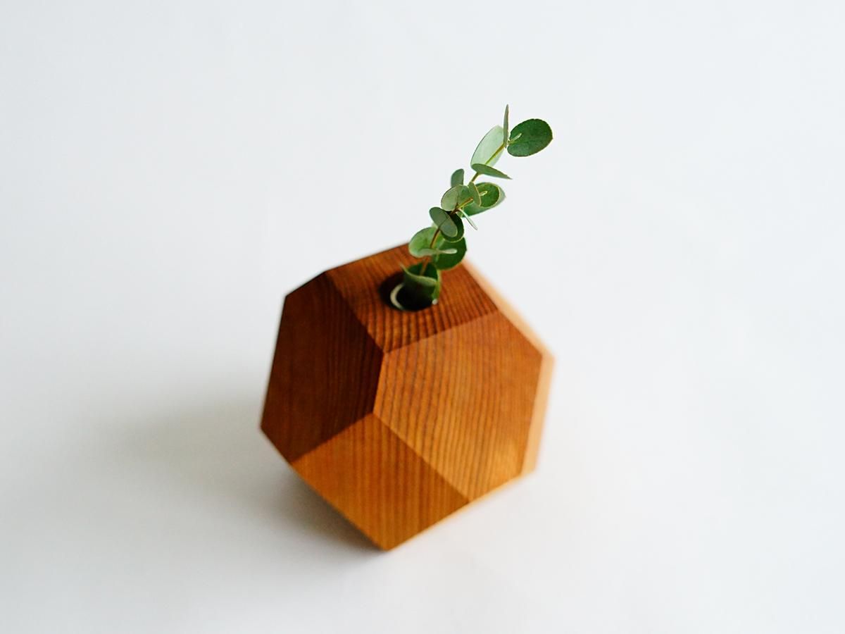 ジャンク品 一輪挿し 陶印あり 詳細不明 金繕いのある古伊万里染付菊花七宝繋文輪花皿 d19.7cm Kintsugi