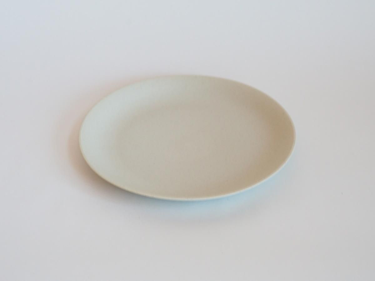 皿 Plate 22cm ヤキシメ | ALONGU 明論具［online shop］