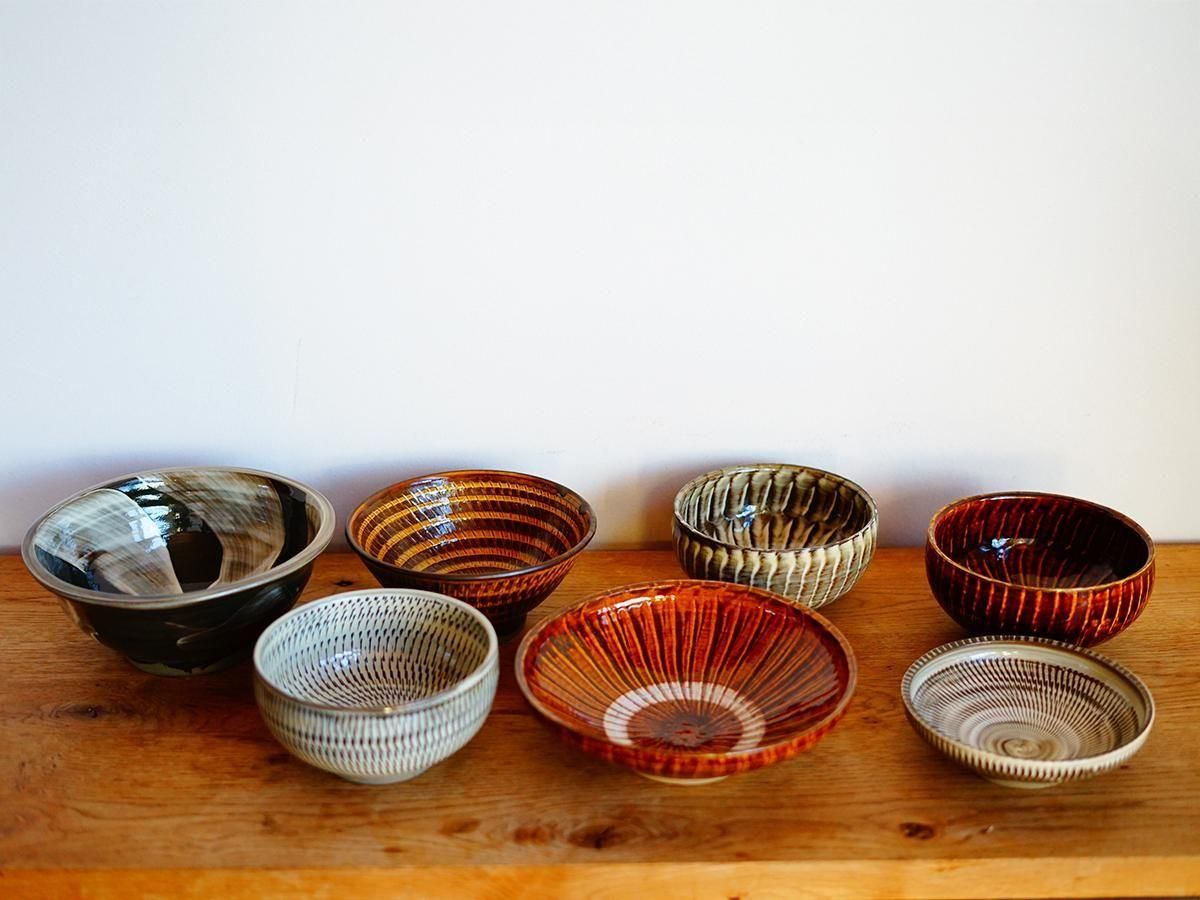 切立丸鉢 5寸 刷毛目 白小鹿田焼 黒木昌伸窯 | うつわと灯り threetone