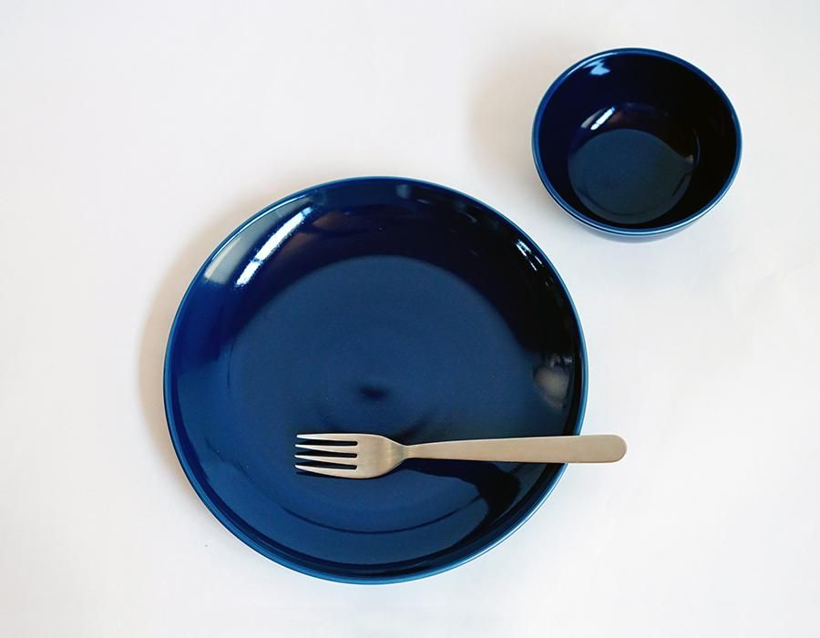 プレート 24cm ネイビー［13217］ | Common・コモン