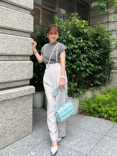 Salopette pants【greige】<img class='new_mark_img2' src='https://img.shop-pro.jp/img/new/icons1.gif' style='border:none;display:inline;margin:0px;padding:0px;width:auto;' />