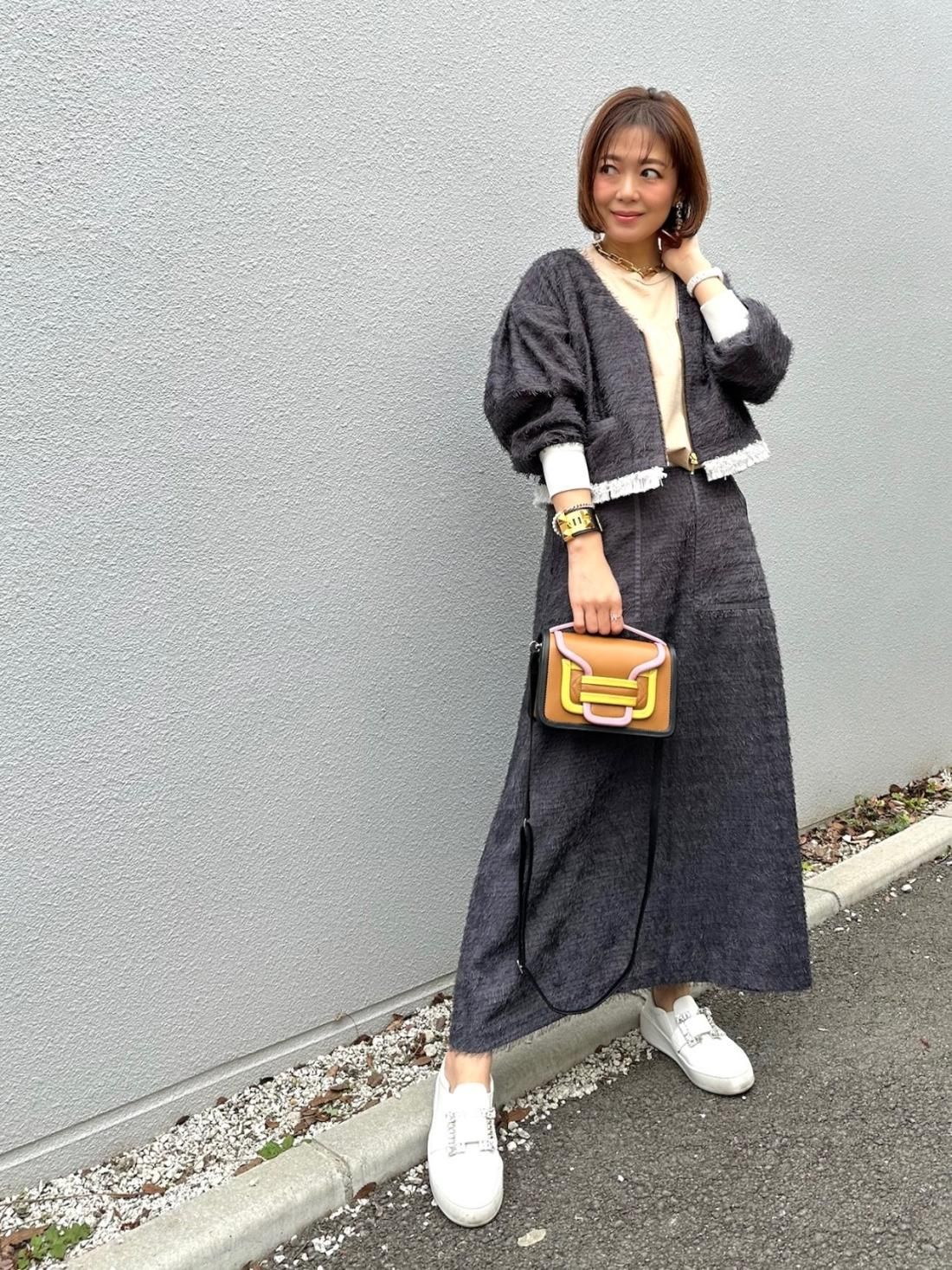 イデアルーチェ　ブルゾン フェザーブラウス
