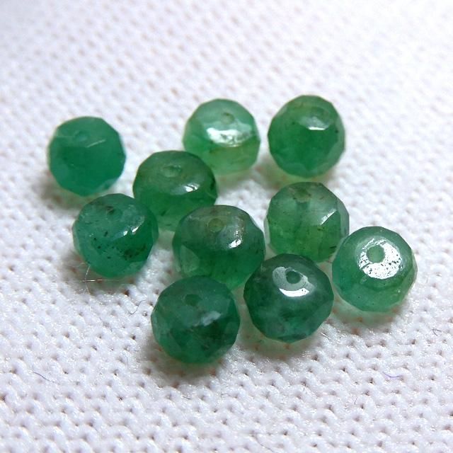 エメラルド 小粒ボタンカット 10粒売り - 魔石屋.com